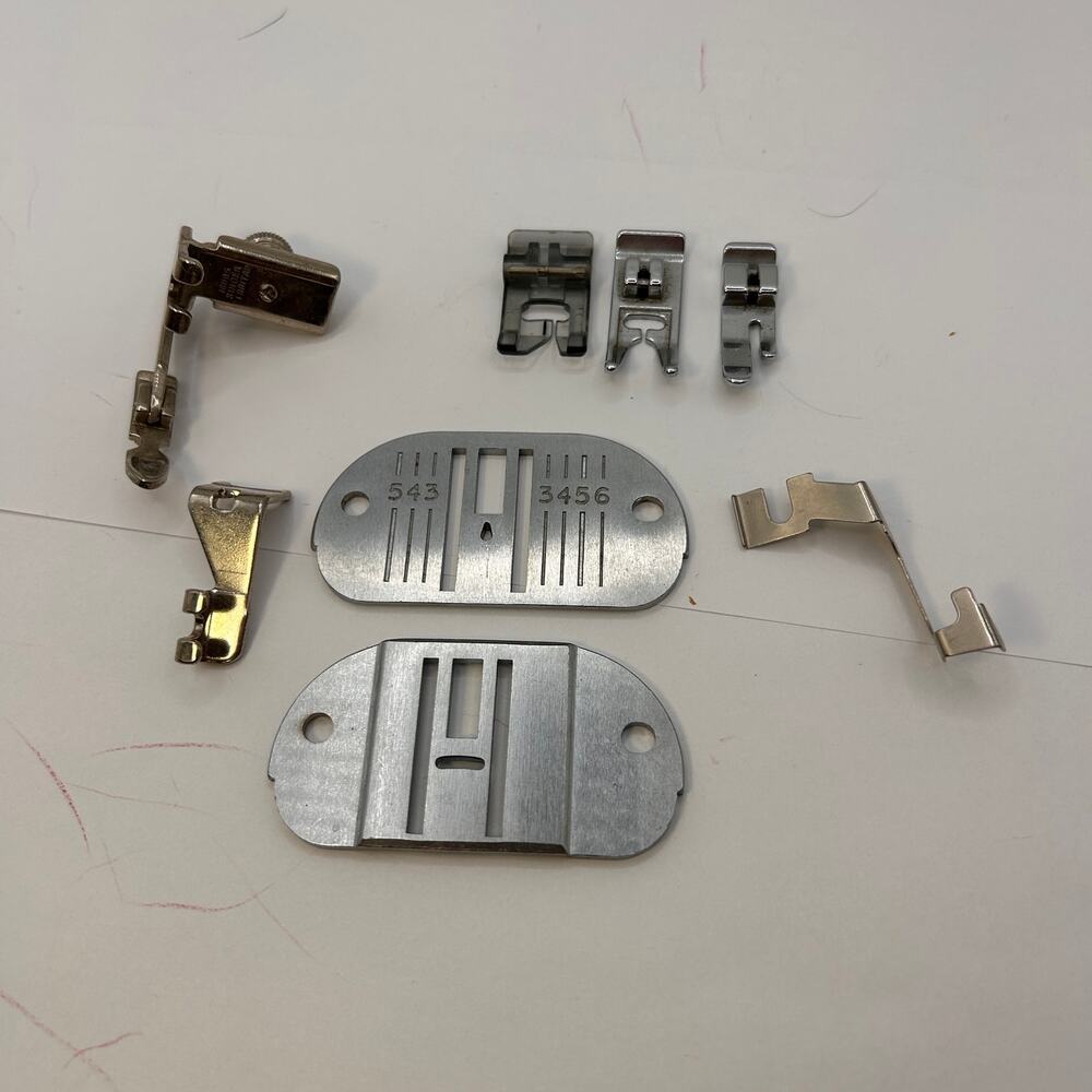 Lot of Various Singer Sewing Machine Parts Presser Foot(s) Throat Plate